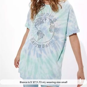 Oversize Everyday is Earth day Tee
